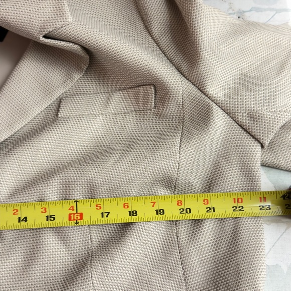 Talbots Size 14 Womens Tan Beige Collared Career Blazer size 16W - Picture 10 of 11